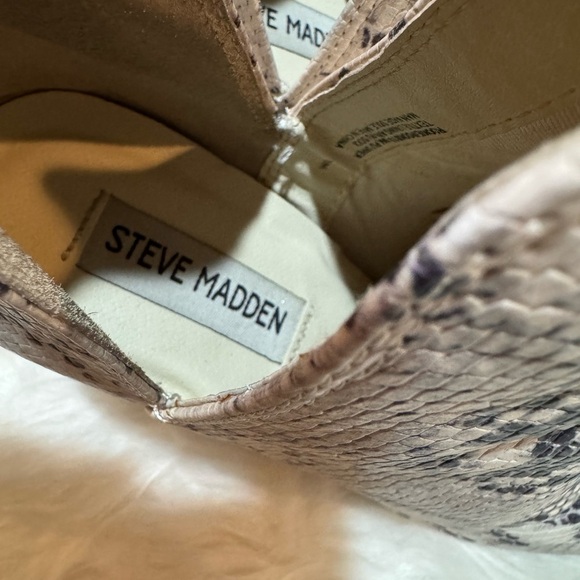Steve Madden Snakeskin Patterned Ankle Boots - Picture 7 of 10